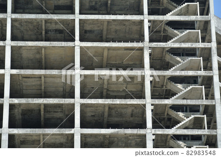 MALACCA, MALAYSIA -JUNE 01, 2016: High-rise building structures that have been abandoned. MALACCA, MALAYSIA -JUNE 01, 2016: High-rise building structures that have been abandoned. 82983548