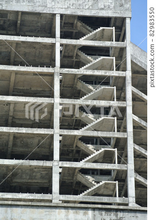 MALACCA, MALAYSIA -JUNE 01, 2016: High-rise building structures that have been abandoned. MALACCA, MALAYSIA -JUNE 01, 2016: High-rise building structures that have been abandoned. 82983550