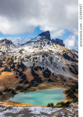 Black Tusk Mountain, Glacier Lake in Canadian nature landscape 82984487