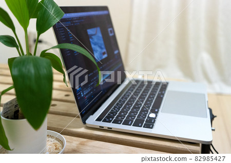 Telework / Deskwork / Remotework / Officework A Telework / Deskwork / Remotework / Officework A 82985427