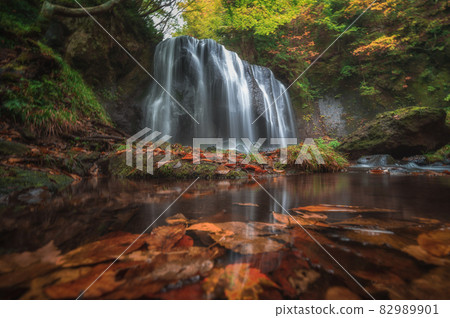 Fukushima Prefecture Autumn leaves Tatsuzawafudo Falls Fukushima Prefecture Autumn leaves Tatsuzawafudo Falls 82989901