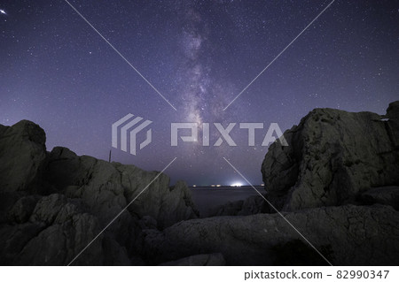 《Shirasaki Marine Park Observatory, Wakayama Prefecture》 White limestone and Milky Way from Shirasaki Marine Park Observatory 《Shirasaki Marine Park Observatory, Wakayama Prefecture》 White limestone and Milky Way from Shirasaki Marine Park Observatory 82990347