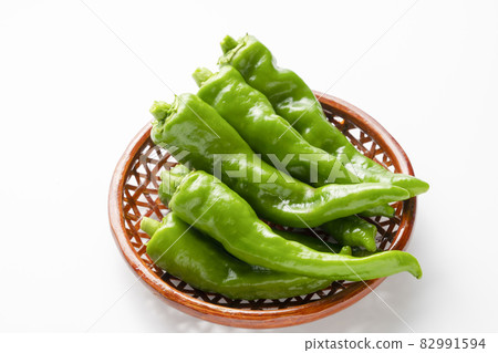 Wanpaku peppers 82991594