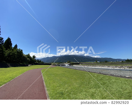 Scenery seen from the Southern Alps during summer vacation 82992920