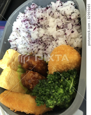 Take a lunch Take a lunch 82993085