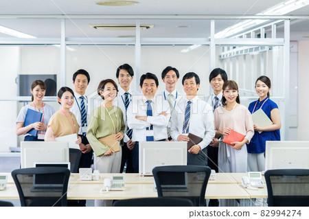 辦公室業務人 82994274