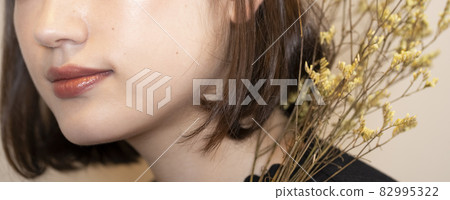 自然女性肖像 82995322