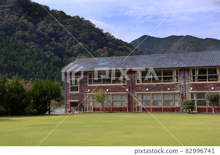 浪漫茨城(醍醐町文化遺產西金小學於2005年3月關閉。) 浪漫茨城(醍醐町文化遺產西金小學於2005年3月關閉。) 82996741