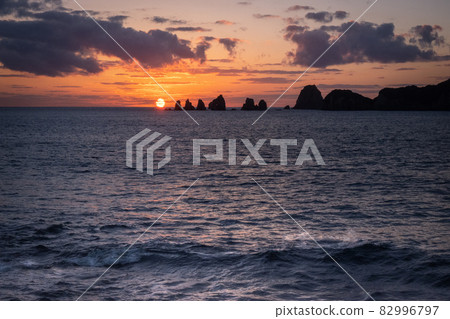 Nichinan Izakibana Park Campsite Hiji rising from the lower rocks to the seven rocks of Hyuga Nada Nichinan Izakibana Park Campsite Hiji rising from the lower rocks to the seven rocks of Hyuga Nada 82996797