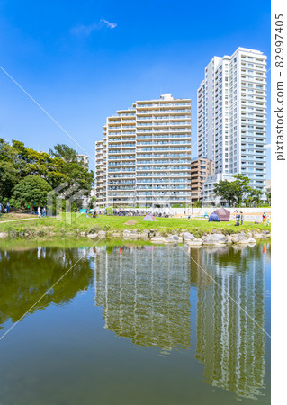 [Tokyo] Cityscape of Futakotamagawa seen from Setagaya Ward Hyogojima Park 82997405