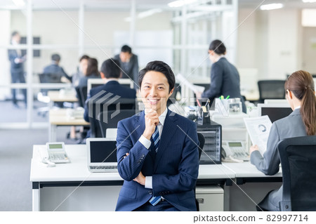 Office businessman 82997714