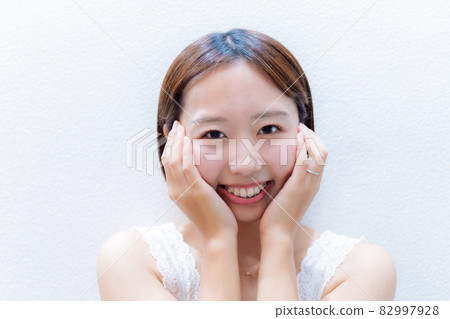 護膚 / 微笑的女人 護膚 / 微笑的女人 82997928