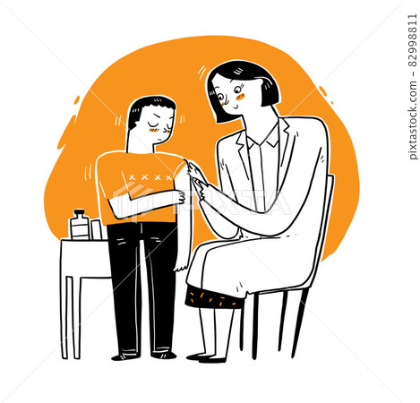 Female doctor giving patient vaccine 82998811