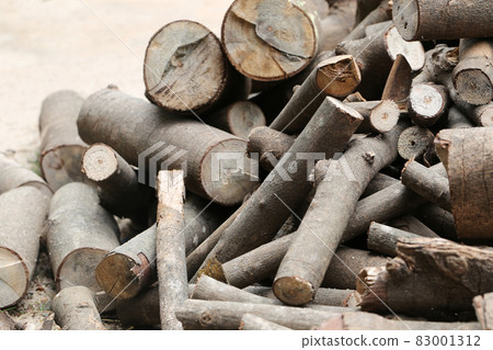 Stack of firewood for Putting it to make fuel. Stack of firewood for Putting it to make fuel. 83001312