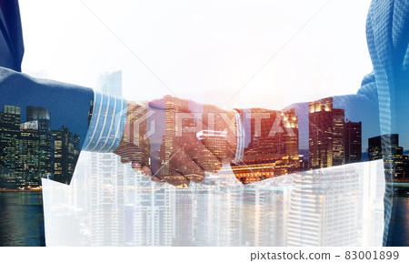 Close-up of the handshake of businessmen. 83001899