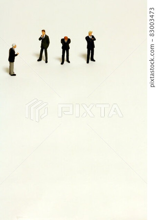 Speaking man & considering men Speaking man & considering men 83003473