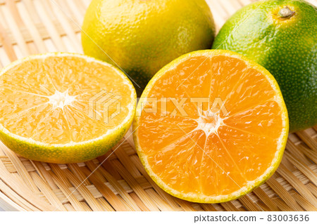 Early delivery oranges Early delivery oranges 83003636