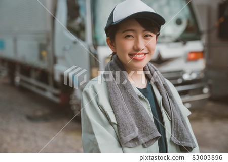 女卡車司機 83003896