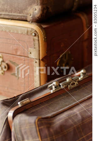 Stack of old suitcases 83005234