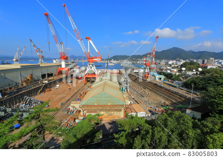 [廣島縣] 從山上俯瞰歷史區域的戰艦大和號建造碼頭 83005803