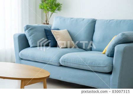 A bright living room with sunshine 83007315