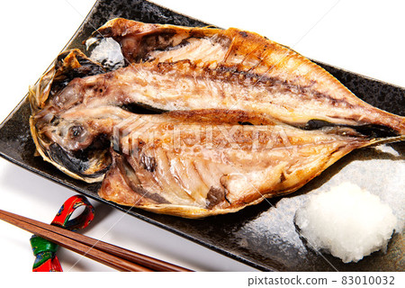 炭烤竹莢魚乾 83010032
