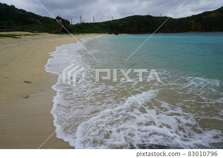 The beach at the beach 83010796