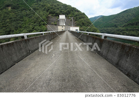 Sanzai Dam, Uwajima City, Ehime Prefecture Sanzai Dam, Uwajima City, Ehime Prefecture 83012776