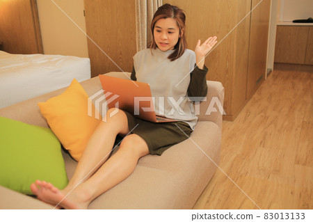 say hi in online meeting say hi in online meeting 83013133