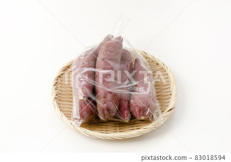 Sweet potato (Haruka Beni) in a bag Sweet potato (Haruka Beni) in a bag 83018594