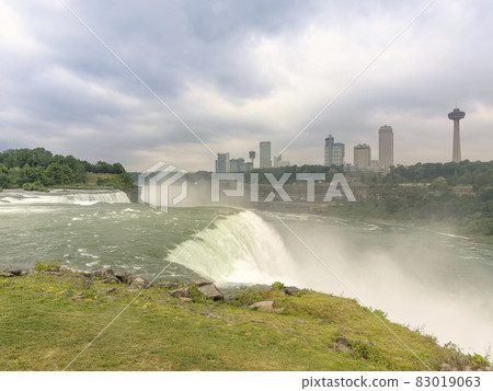 Canada / USA Niagara Falls ｜ Niagara Falls, Canada / USA 83019063