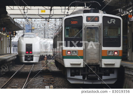 我妻線 211 系列（高崎-澀川⇔大前） 83019356