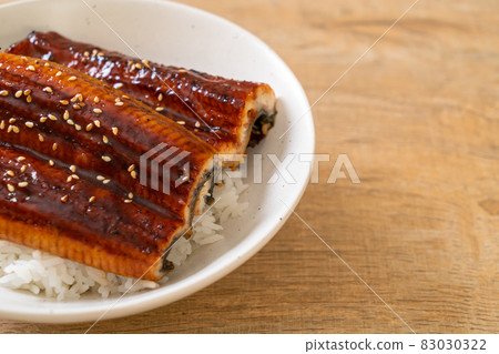 Japanese eel grilled with rice bowl or Unagi don 83030322