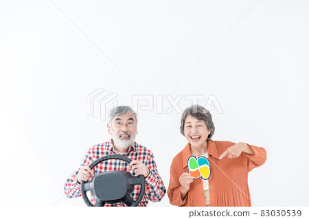 老年司機紅葉標記 83030539