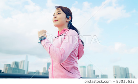 慢跑的女人 慢跑的女人 83033632