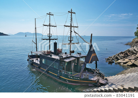[Sightseeing boat from Tomonoura to Sensui Island] Tomo-cho, Fukuyama City, Hiroshima Prefecture 83041191