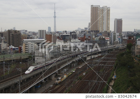 Joetsu Shinkansen E4 Series Max (16-car train) on the verge of retirement, going near Tabata 83042674