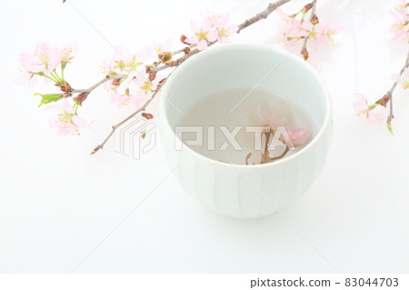 櫻花和櫻花茶 櫻花和櫻花茶 83044703