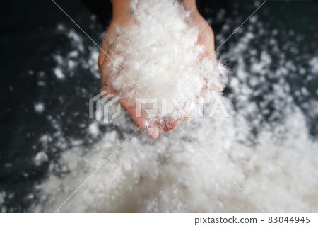 Fluffy waterfowl down ball image material 83044945