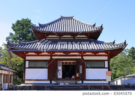 April palace 83045870