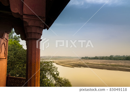 亞穆納河,阿格拉,印度 亞穆納河,阿格拉,印度 83049118