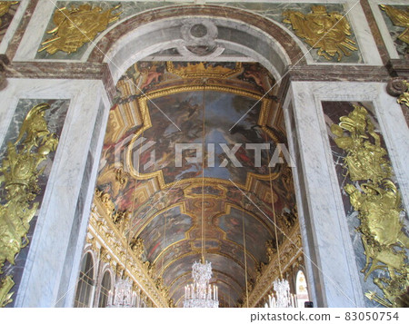 Between Versailles palace mirror 83050754