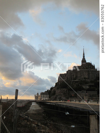 Mont-Saint-Michel Mont-Saint-Michel 83050762