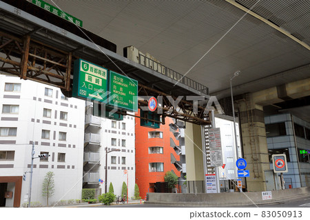 Tokyo Chuo-ku Nihonbashi Metropolitan Expressway Hakozaki entrance 83050913