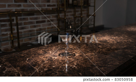 Bar counter and cocktails (bar image) Bar counter and cocktails (bar image) 83050958