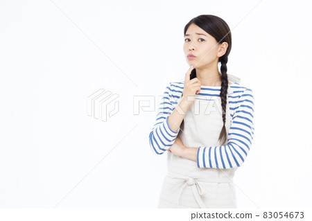 三十多歲的家庭主婦，非常擔心 83054673