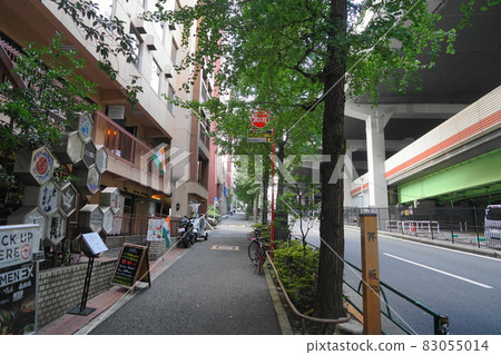 October 1083 Kougaizaka / Roppongi Dori, Minato-ku 83055014