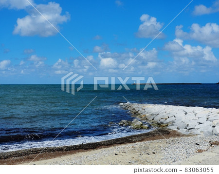 Sea of Japan seen from Kasumihama Sea of Japan seen from Kasumihama 83063055