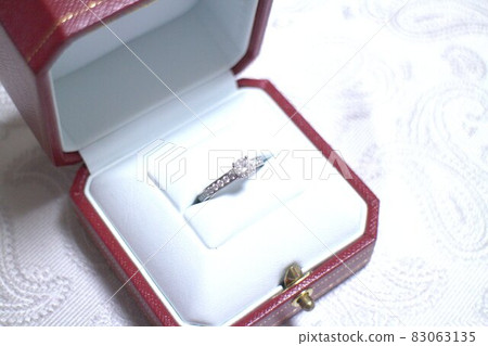Diamond ring in a red box 83063135