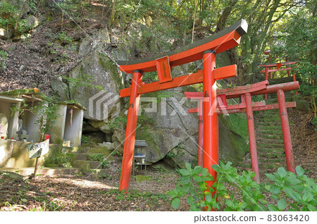 Kamado Shrine "Shikibe Inari Okunoin" Kamado Shrine "Shikibe Inari Okunoin" 83063420